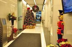 A commercial hallway with christmas decorations